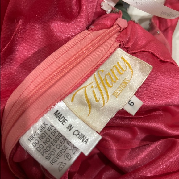 Vintage Tiffany Designs formal gown. Beaded, chiffon. - Picture 4 of 4